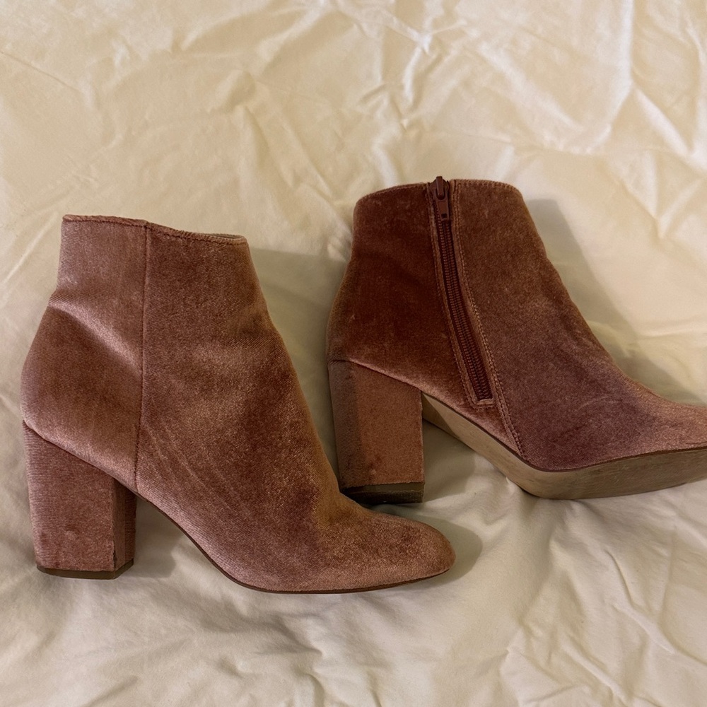 Steve Madden pink velvet booties